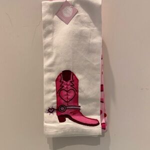 Pretty in Pink Cowboy Boot Print Towels- Set of 2- NWT